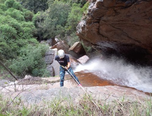 Torrentismo en invierno en los Farallones de Sutatausa - Cundinamarca - Colombia